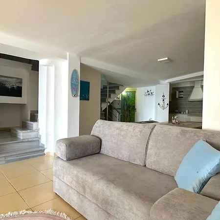 Spacious W Sea View And Private Parking - Sleeps 10 * Sarande
