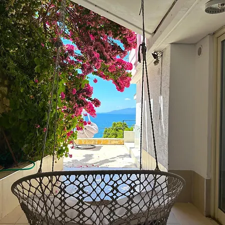 Spacious W Sea View And Private Parking - Sleeps 10 Sarande